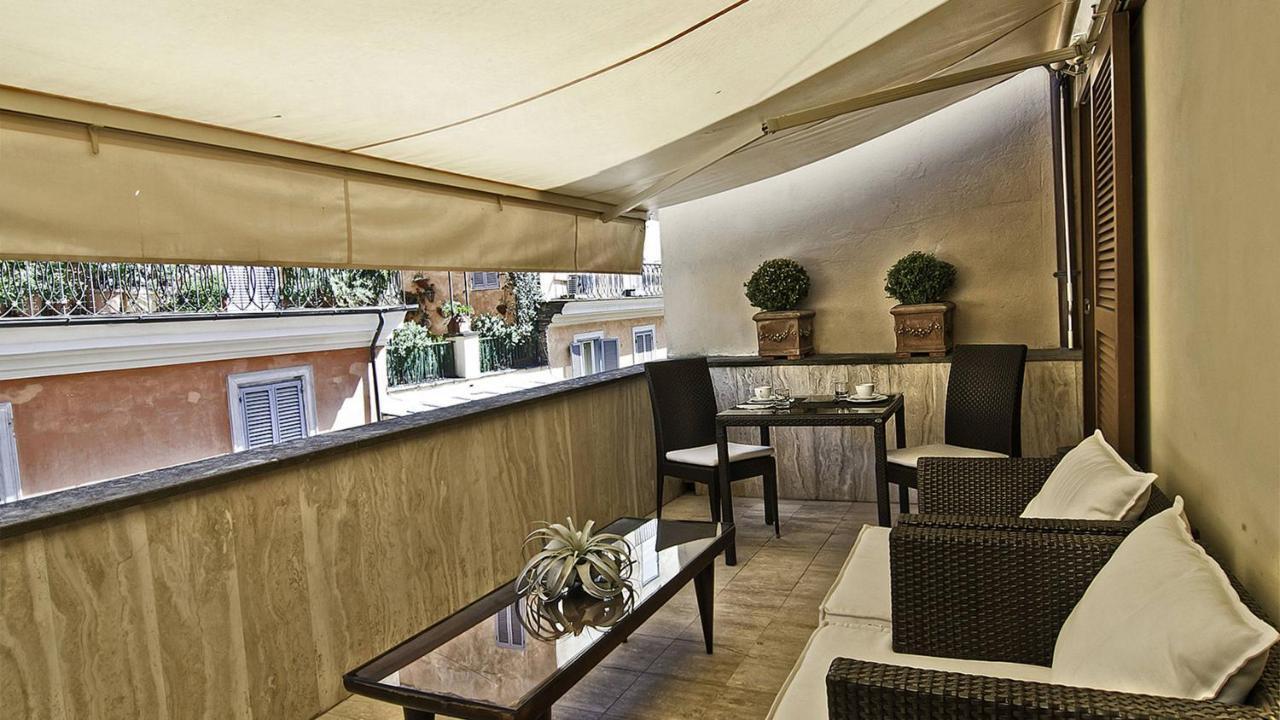 Intown Luxury House Pensión